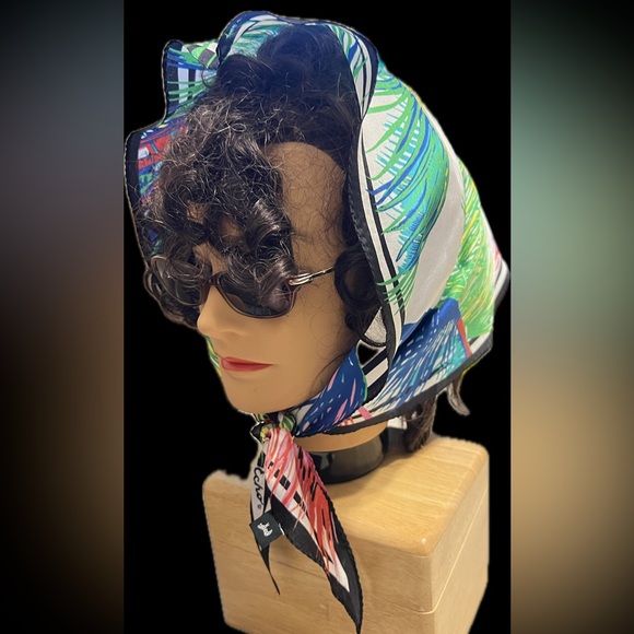 🔹🔸♦️Echo Fern Print Silk Diamond Scarf | Est. 42.5”L x 14”W - Picture 9 of 17